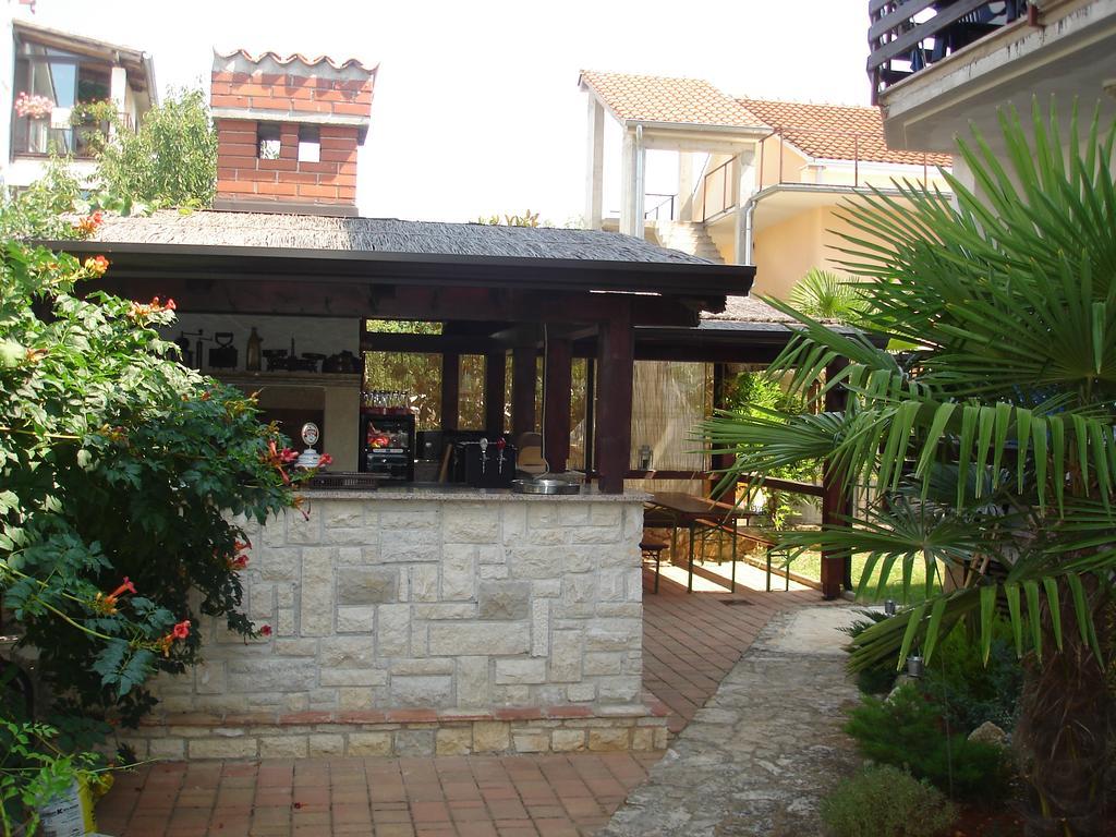 Dr. Igda Apartments Πόρετς Εξωτερικό φωτογραφία