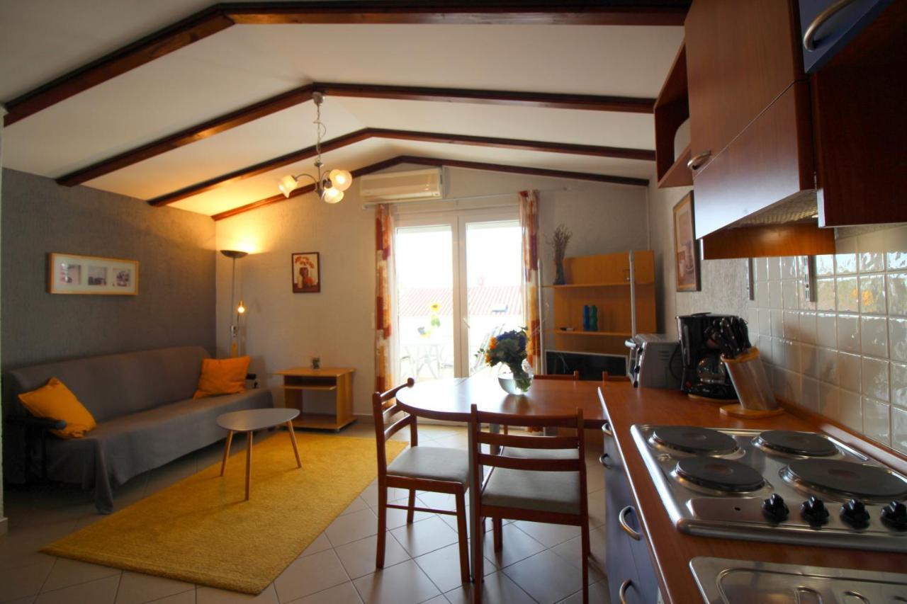 Dr. Igda Apartments Πόρετς Εξωτερικό φωτογραφία