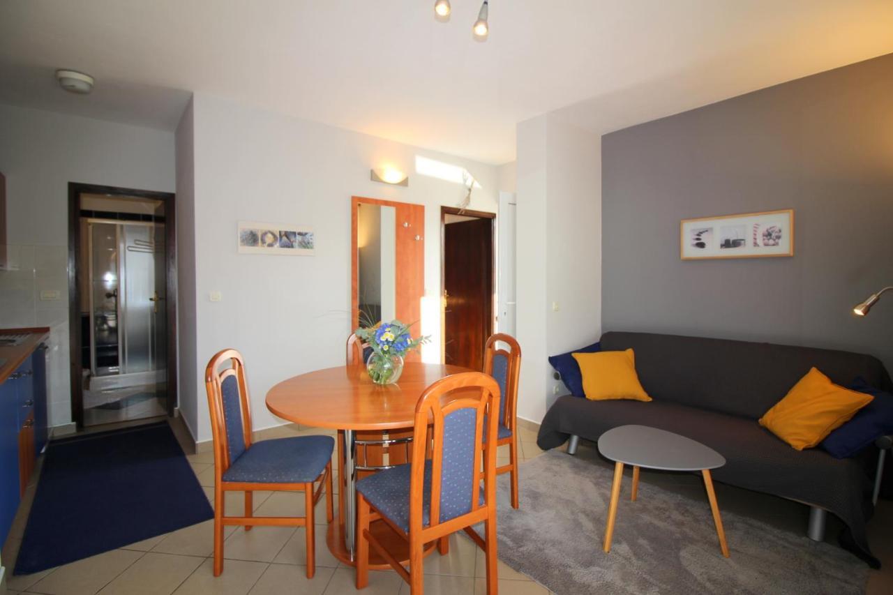 Dr. Igda Apartments Πόρετς Εξωτερικό φωτογραφία