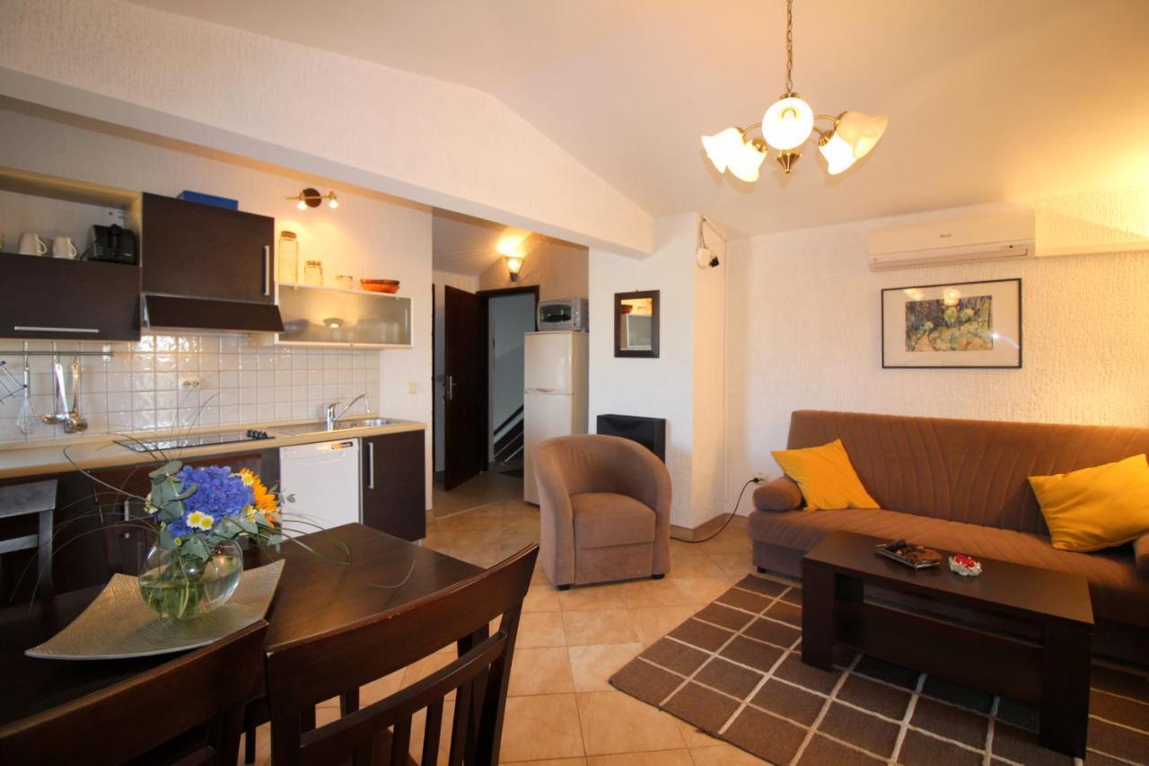 Dr. Igda Apartments Πόρετς Εξωτερικό φωτογραφία