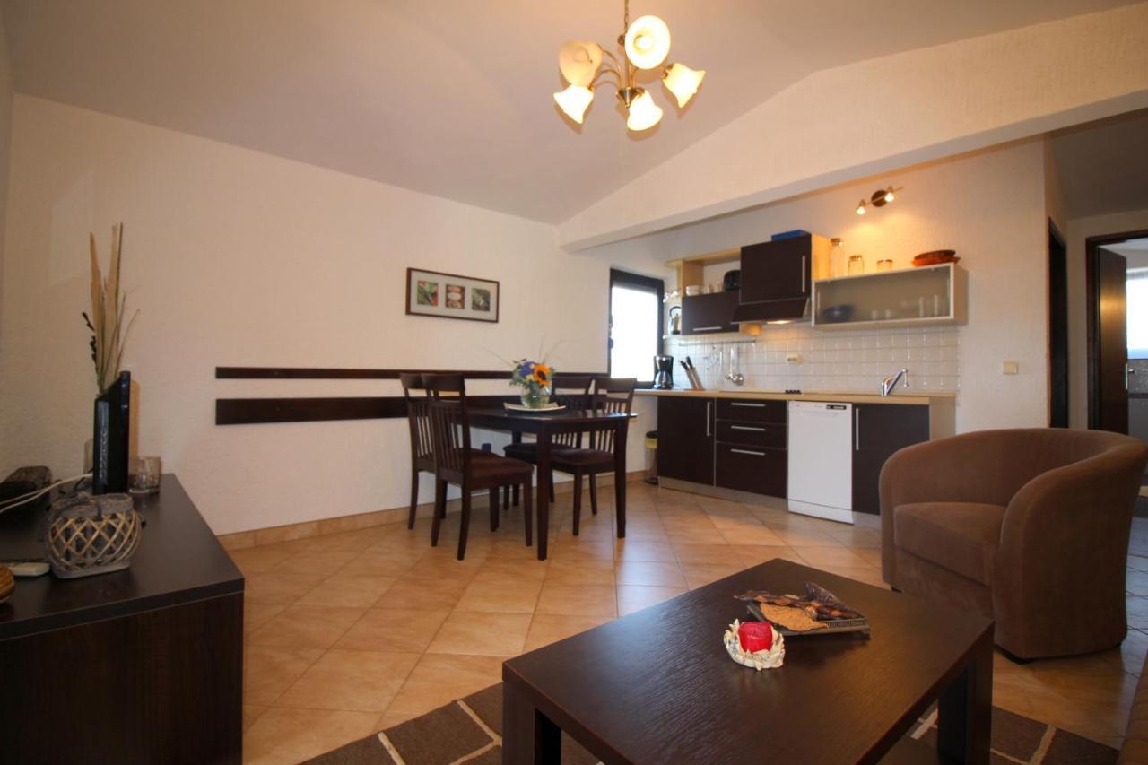 Dr. Igda Apartments Πόρετς Εξωτερικό φωτογραφία