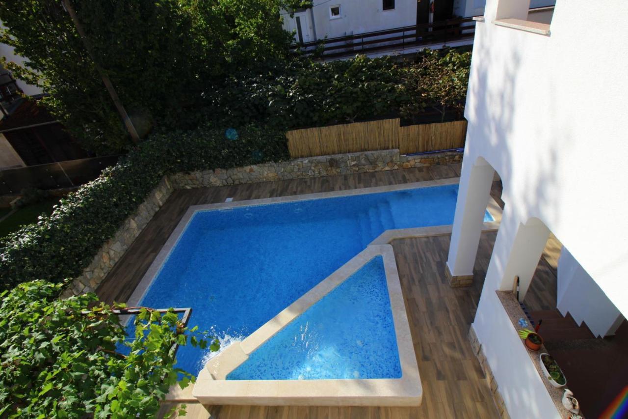 Dr. Igda Apartments Πόρετς Εξωτερικό φωτογραφία